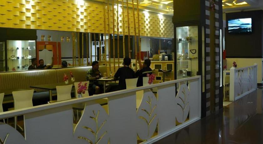 V3 Hotel Surabaya Exterior photo